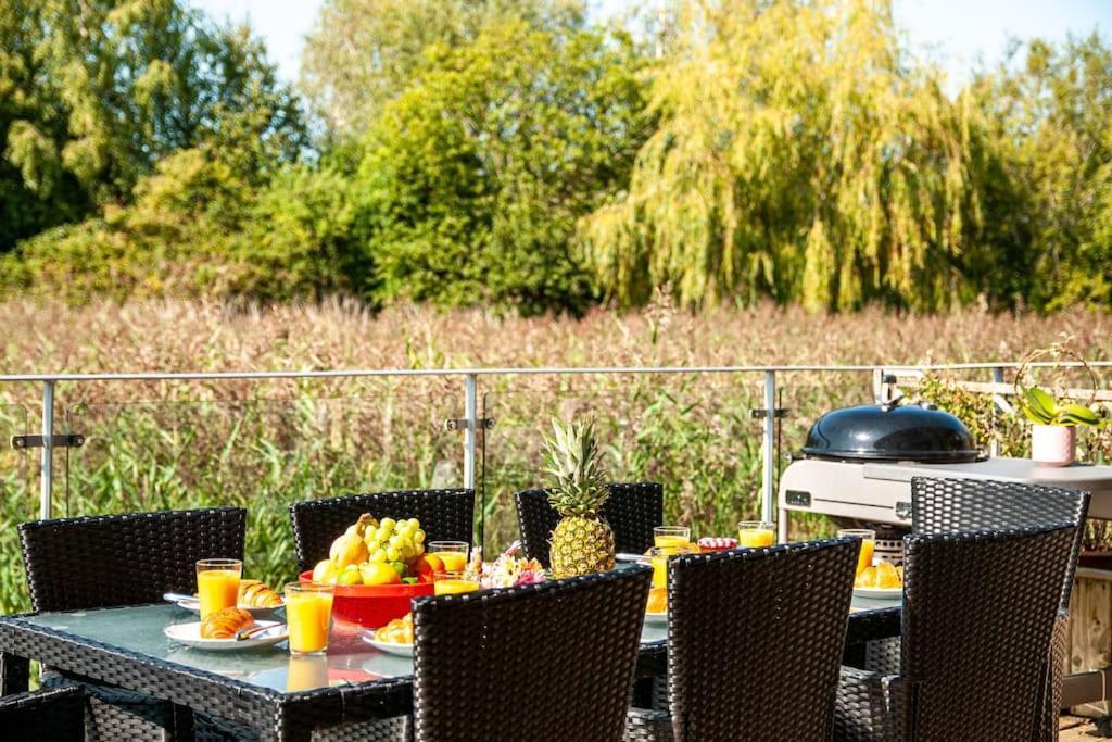 Blueberry Cottage - Lower Mill Estate Somerford Keynes 外观 照片