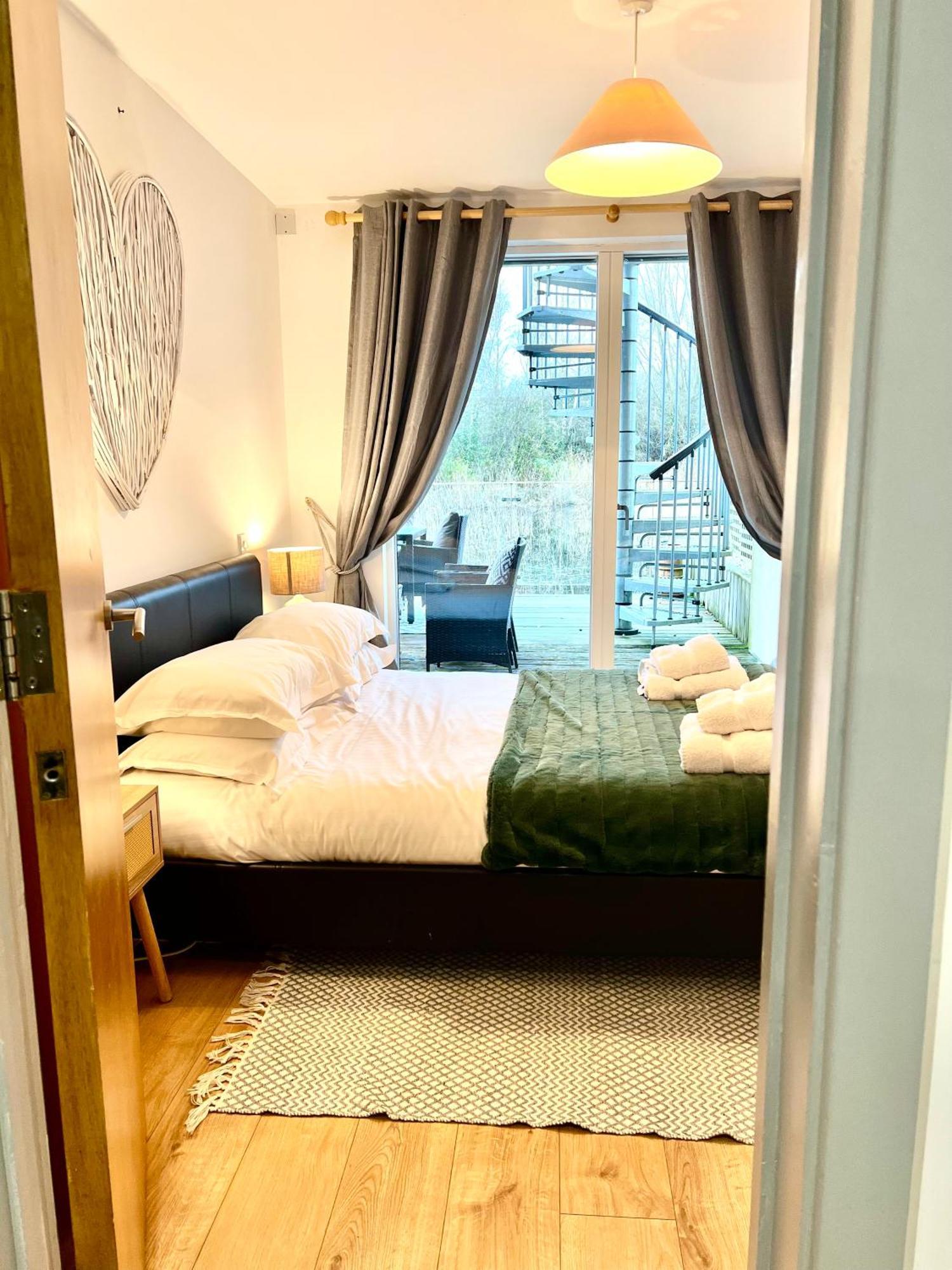 Blueberry Cottage - Lower Mill Estate Somerford Keynes 外观 照片